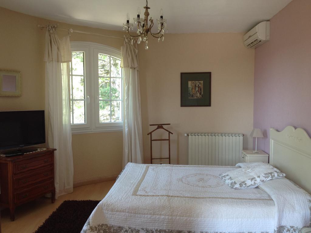 Logis Du Comte Bed & Breakfast Suze-la-Rousse Eksteriør bilde