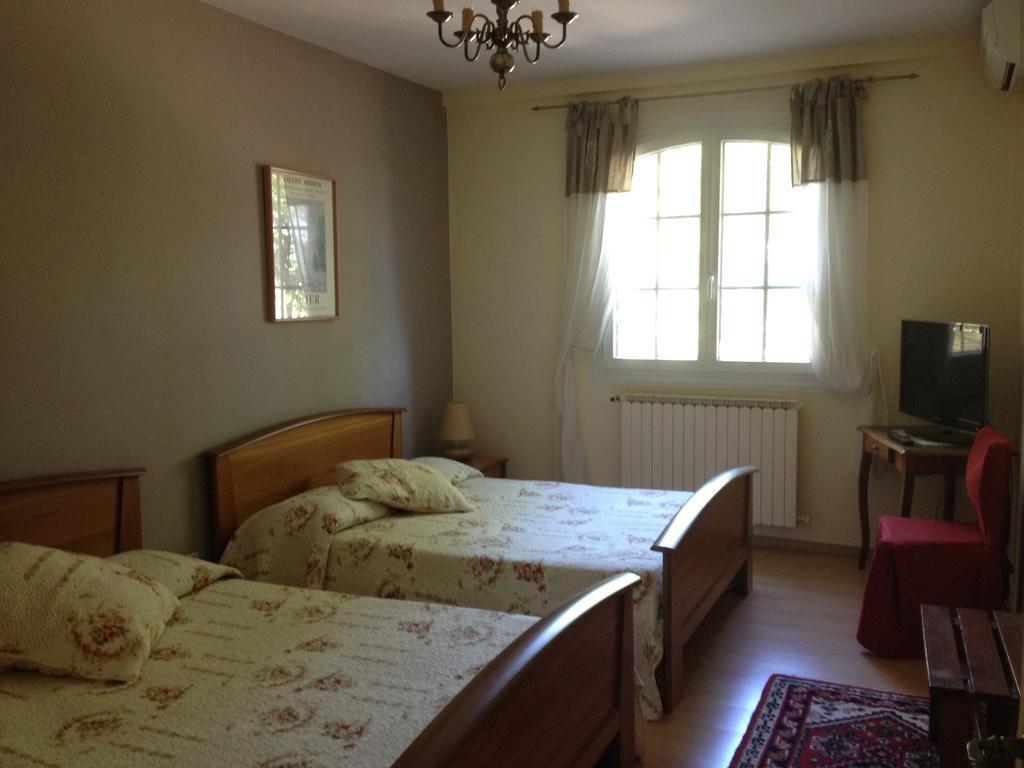 Logis Du Comte Bed & Breakfast Suze-la-Rousse Eksteriør bilde